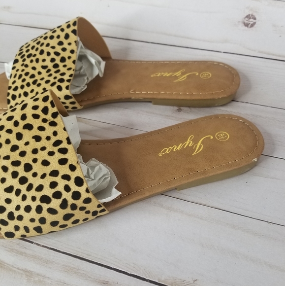 Sale! Lola Cheetah Print Slide - Picture 3 of 6
